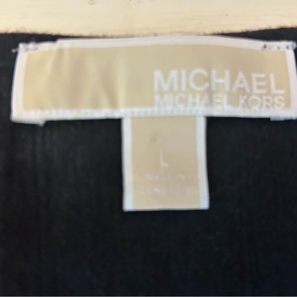 Women’s Michaels Black Blouse With Gold Chain Accent Embellishment Size L - Picture 11 of 11